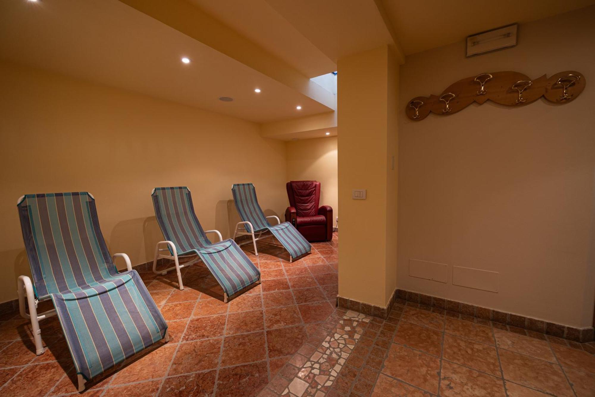 Hotel Engel Canazei Luaran gambar