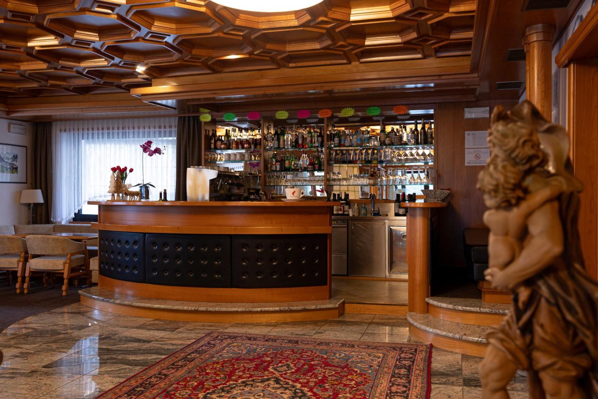 Hotel Engel Canazei Luaran gambar