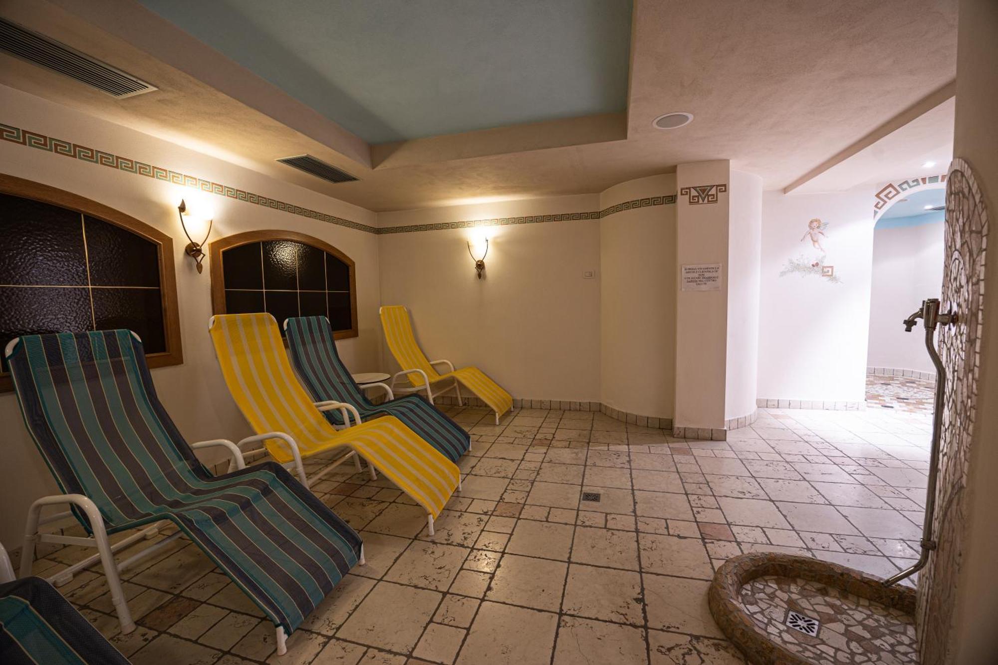 Hotel Engel Canazei Luaran gambar