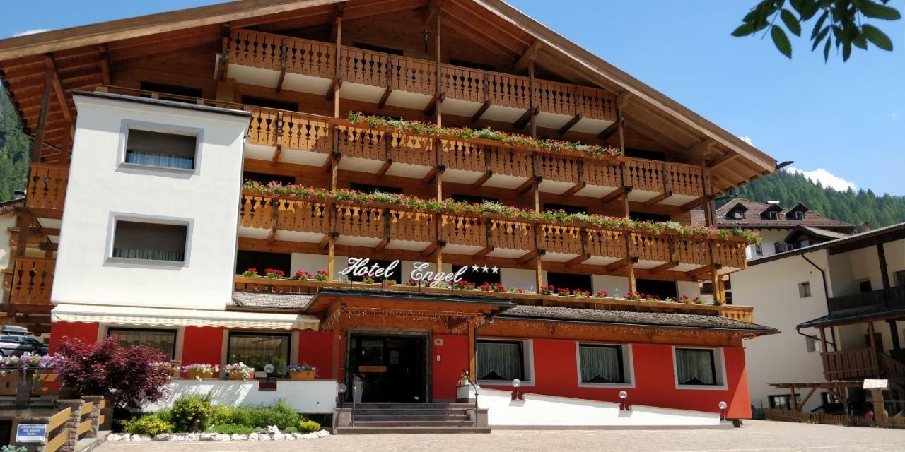 Hotel Engel Canazei Luaran gambar